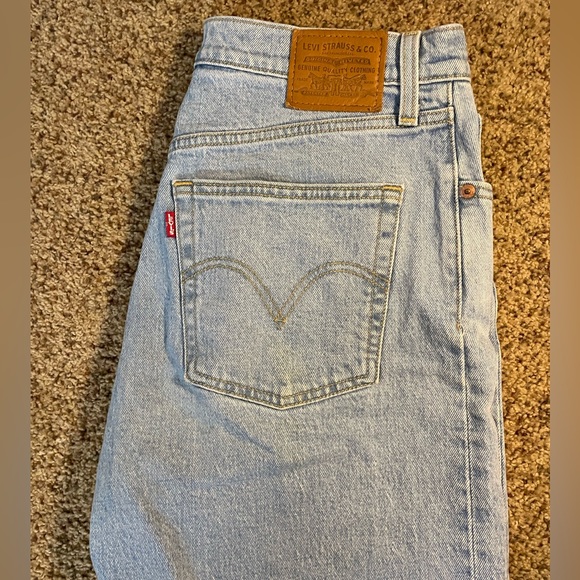 Levi’s Ribcage Straight - Picture 4 of 5